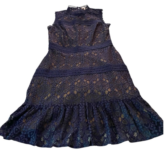 Chelsea28 Navy Mock Neck Lace Sheath Dress Sleeveless Sz M Nude Underlay - Picture 8 of 14